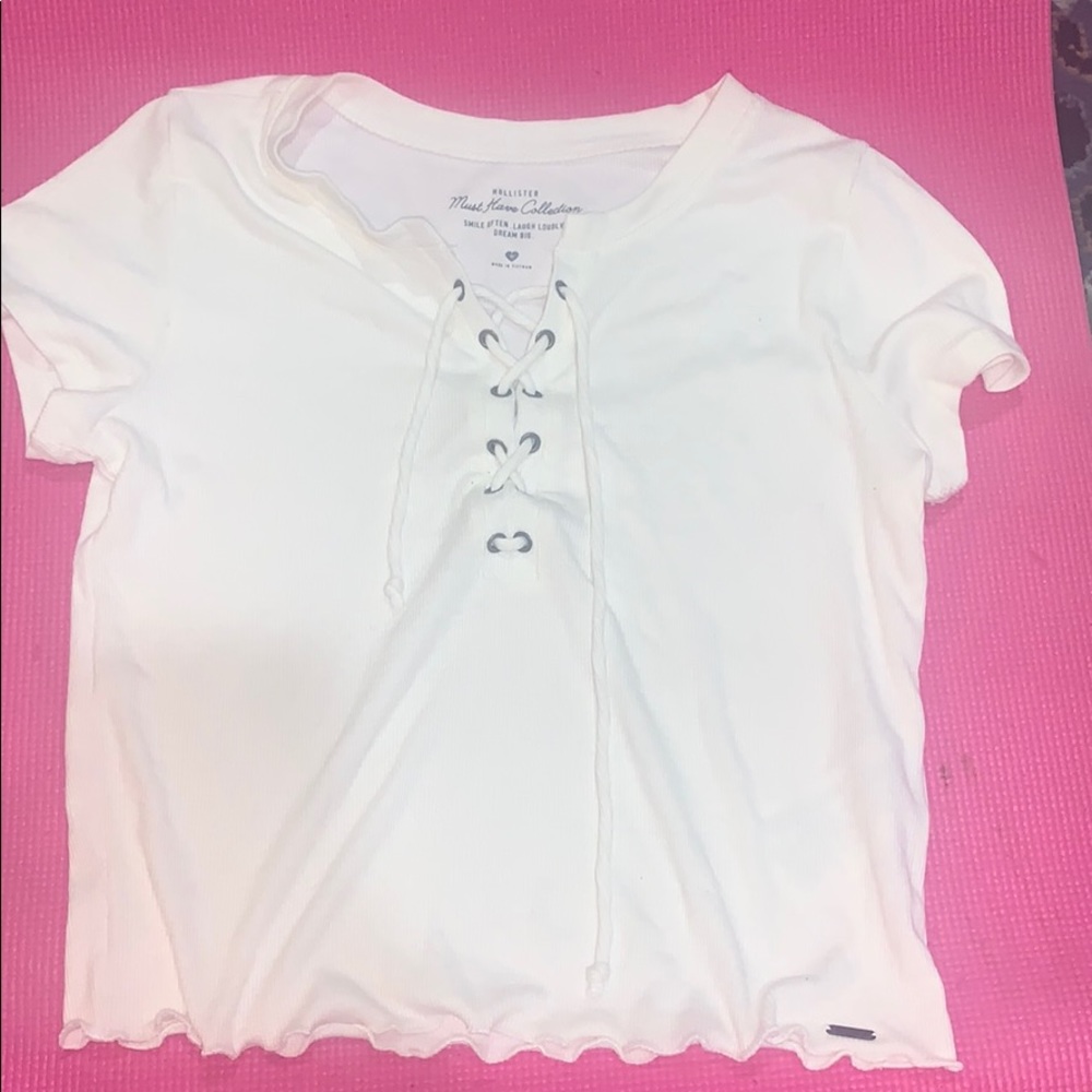 Hollister white top